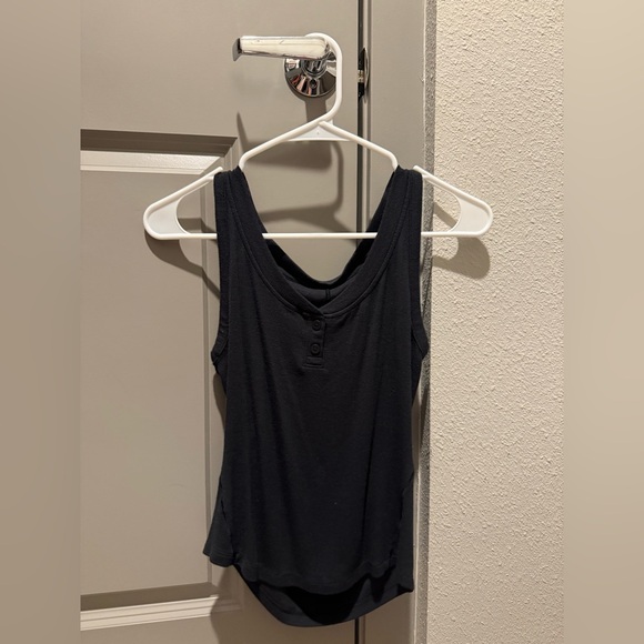 Lululemon Henley Hold Tight Tank - Picture 1 of 2